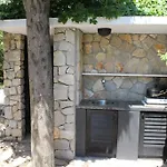 Apartment Pinewood Krk Town