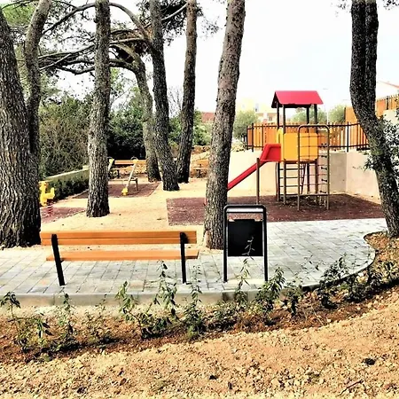 Pinewood Apartment Krk Town